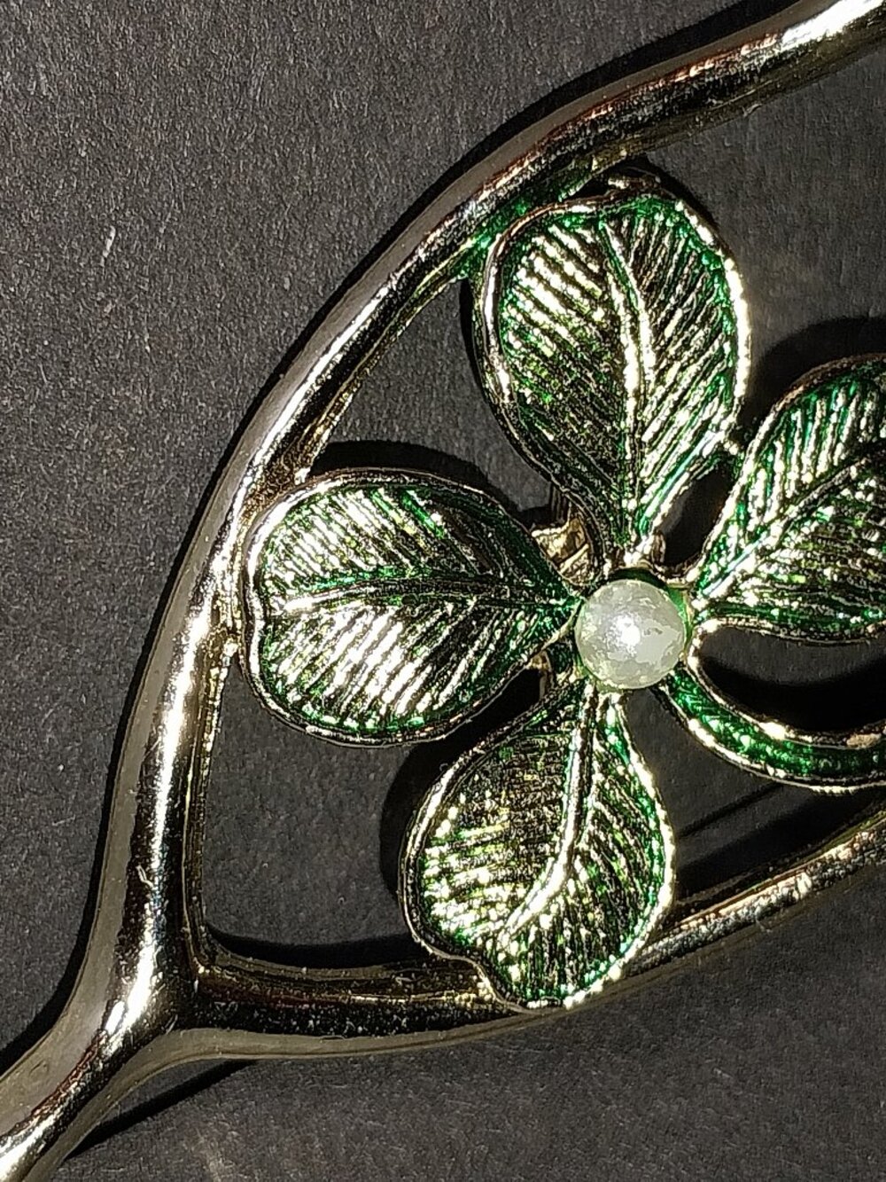 Vintage Gold Tone Wishbone Shamrock Pin/Brooch